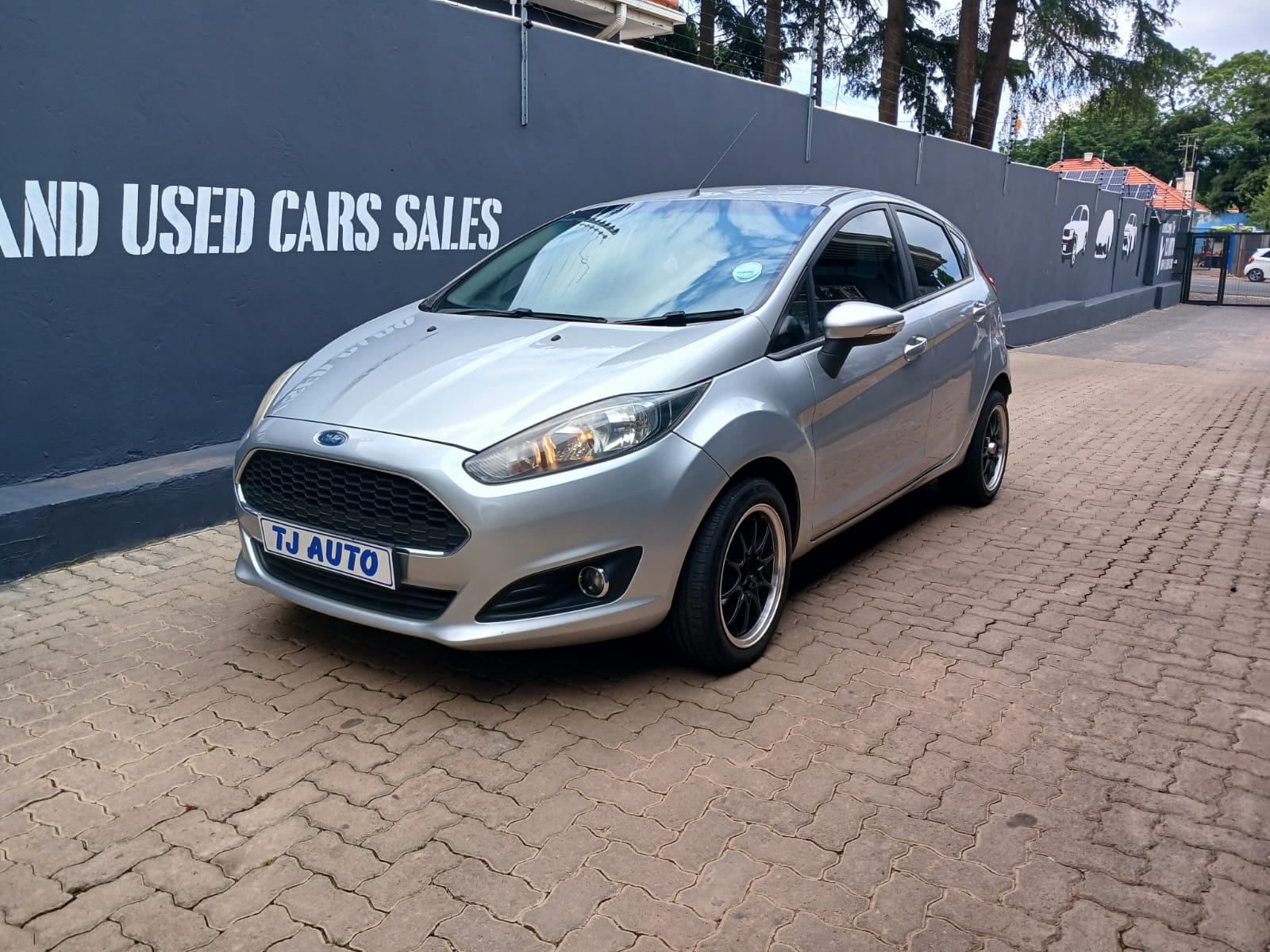 Read more about the article 2016 FORD FIESTA 5-Door 1.0T TREND AUTO
