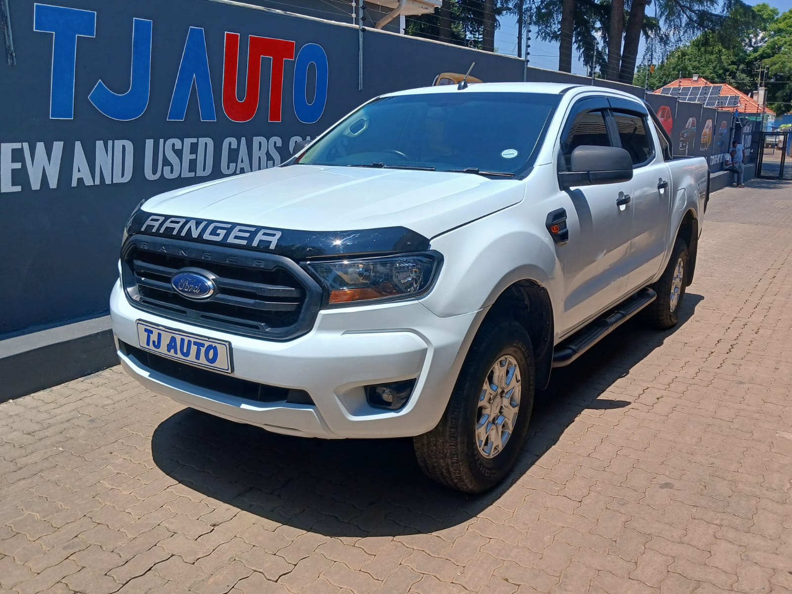 Read more about the article 2017 FORD RANGER 2.2TDCi DOUBLE CAB HI-RIDER XL