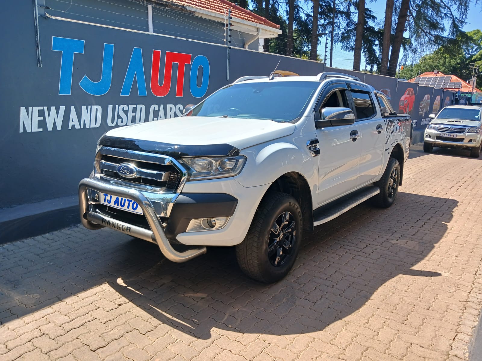 Read more about the article 2015 FORD RANGER 2.2TDCi DOUBLE CAB HI-RIDER XLT