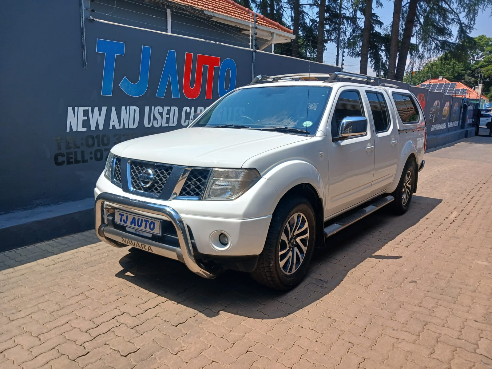 Read more about the article 2015 NISSAN NAVARA 2.5dCi DOUBLE CAB LE