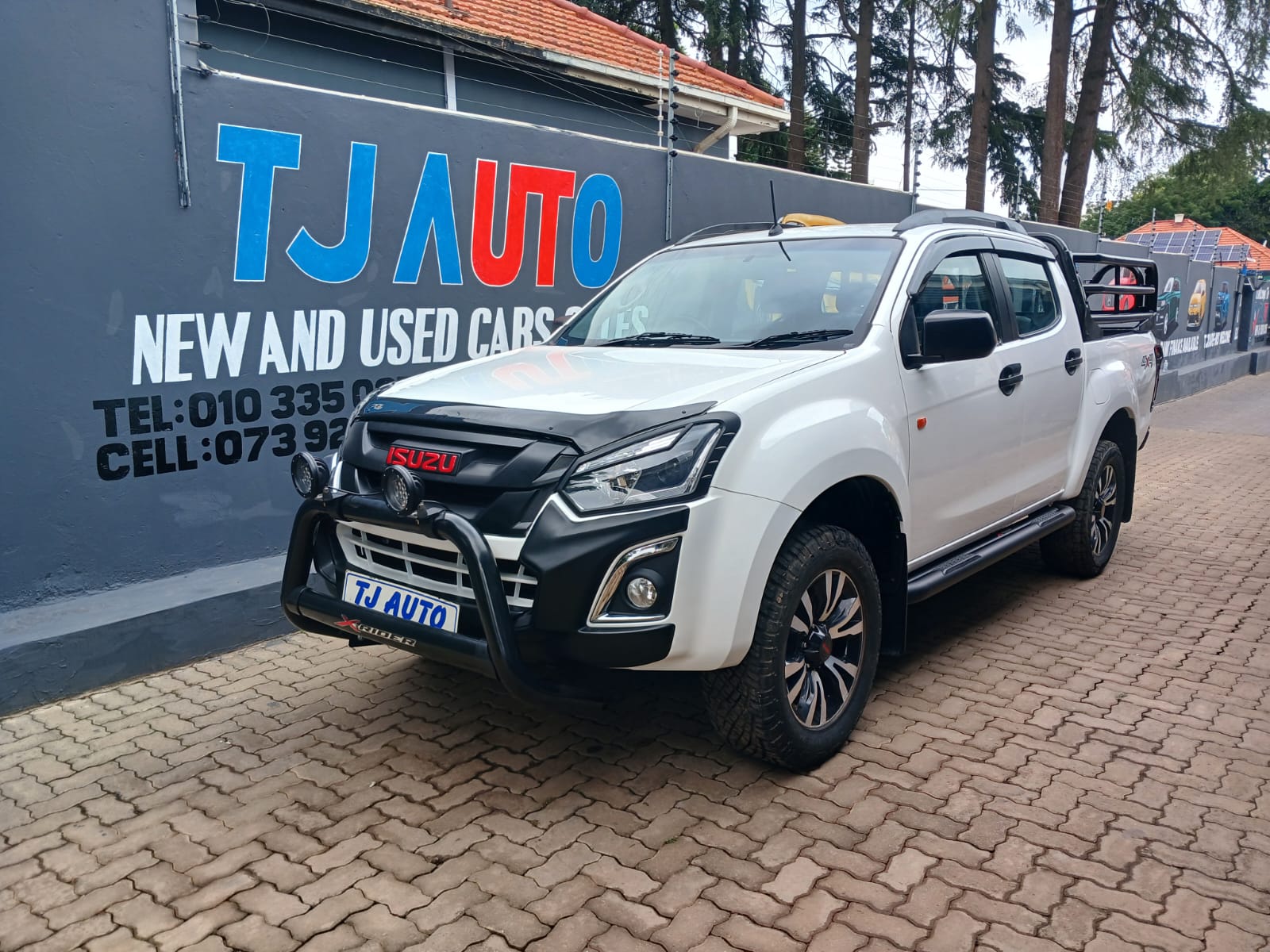 Read more about the article 2020 ISUZU D-Max 250 DOUBLE CAB 4×4 X-RIDER