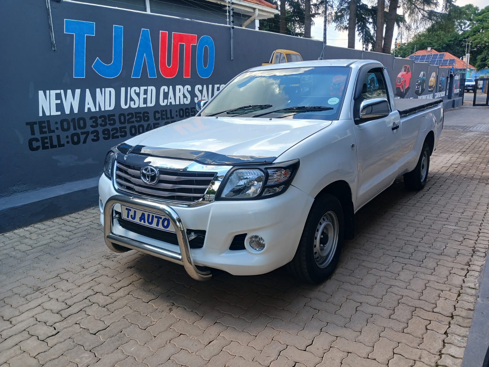 Read more about the article 2010 TOYOTA HILUX 2.0