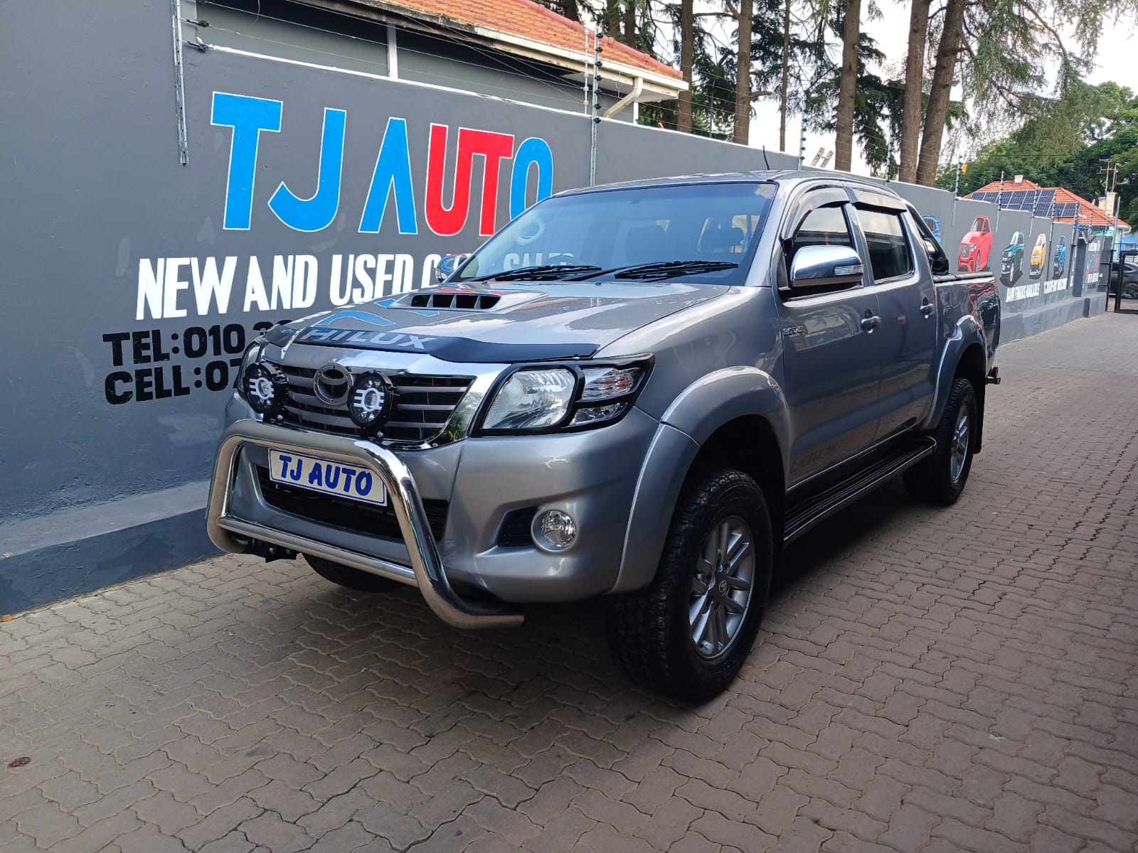 Read more about the article 2016 TOYOTA HILUX 3.0D-4D DOUBLE CAB RAIDER LEGEND 45 AUTO