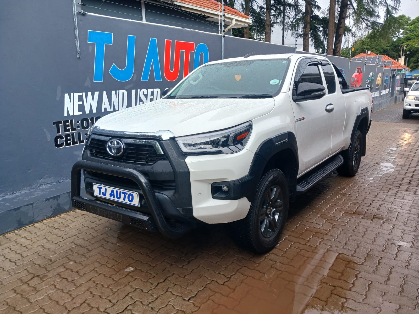 Read more about the article 2025 TOYOTA HILUX 2.4GD-6 Xtra CAB RAIDER MANUAL