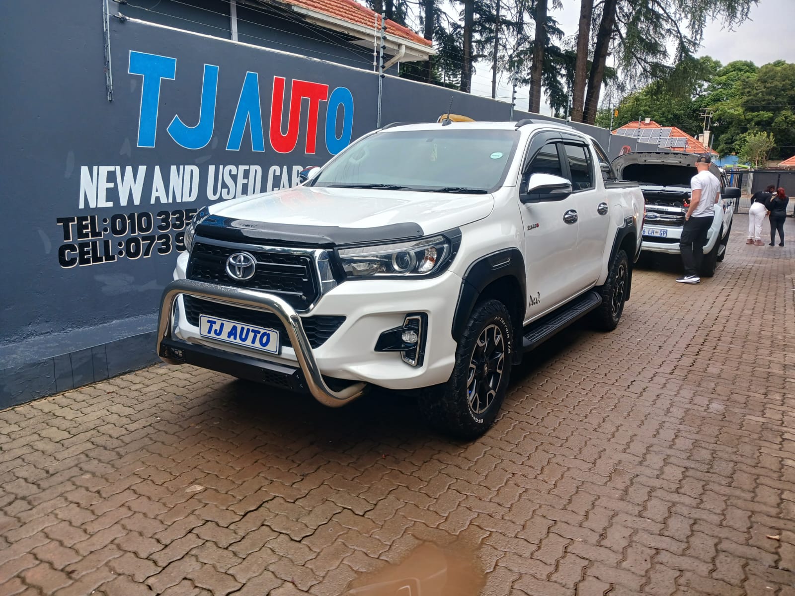 Read more about the article 2017 TOYOTA HILUX 2.8GD-6 DOUBLE CAB RAIDER DAKAR AUTO