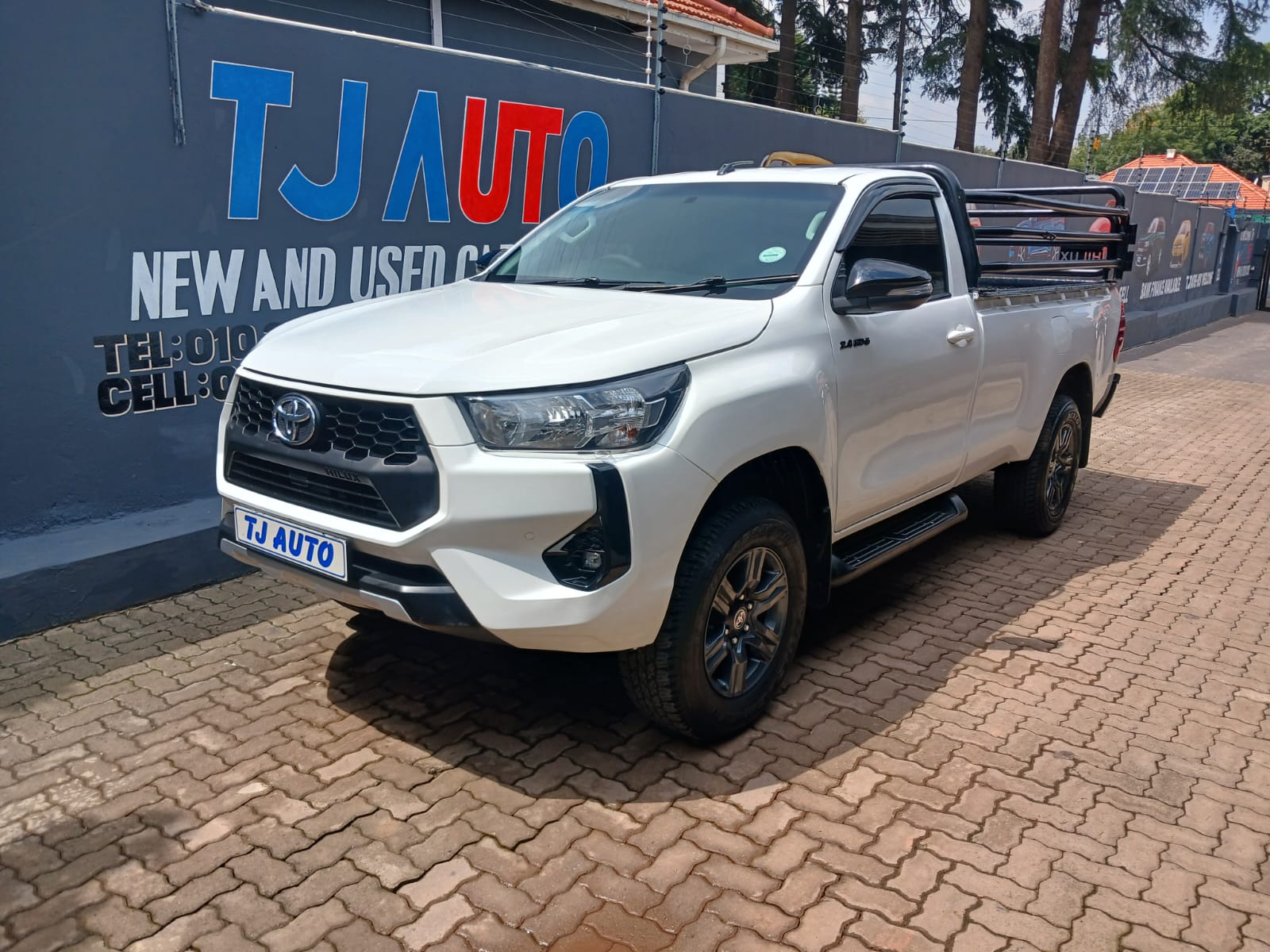 Read more about the article 2020 TOYOTA HILUX 2.4GD-6 RAIDER AUTO