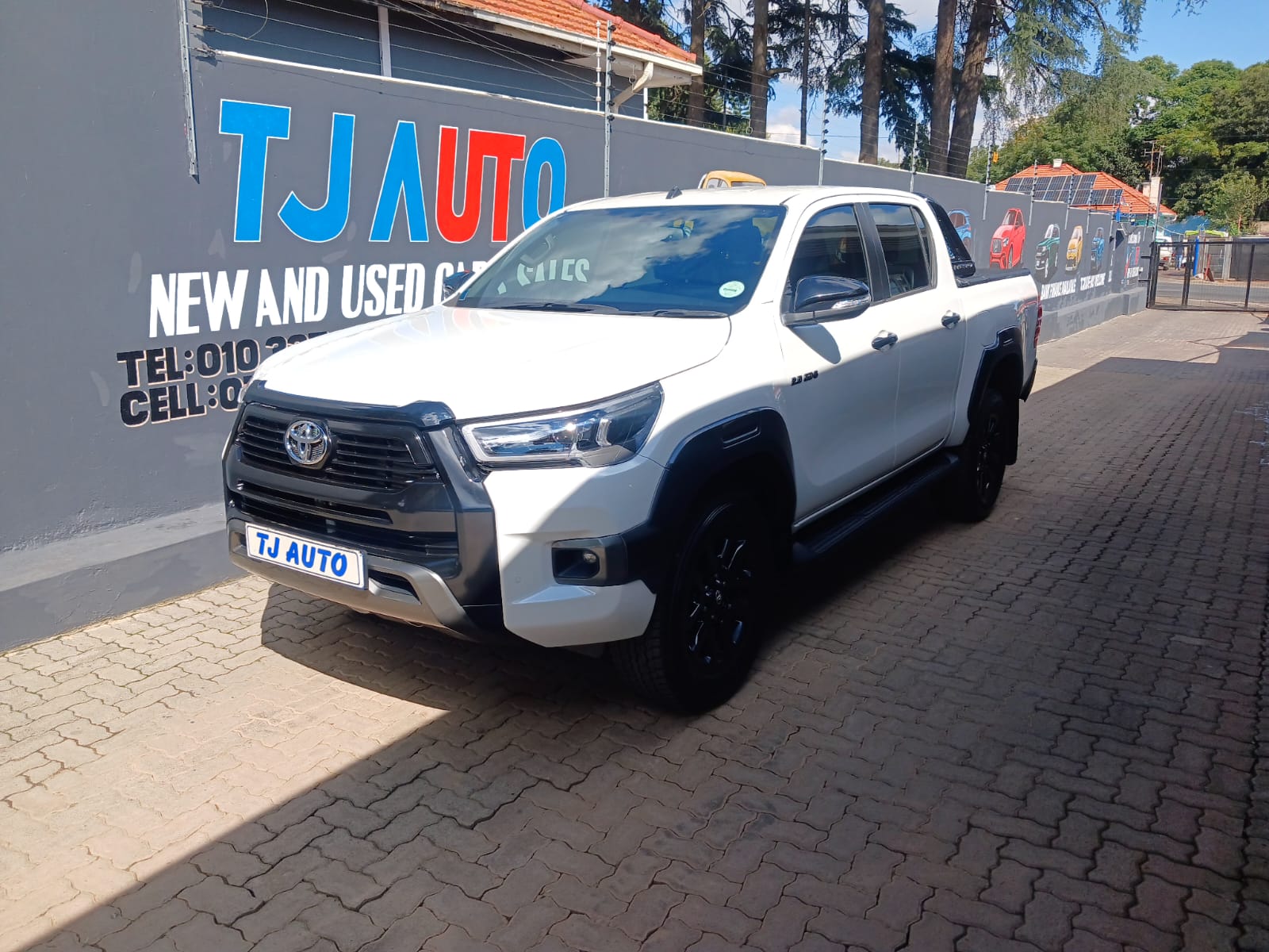 Read more about the article 2021 TOYOTA HILUX 2.8GD-6 DOUBLE CAB 4×4 LEGEND AUTO