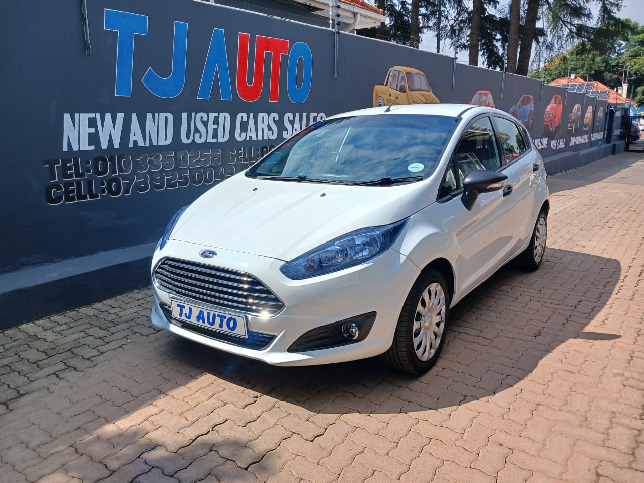 Read more about the article 2013 FORD FIESTA 5-Door 1.6 AMBIENTE