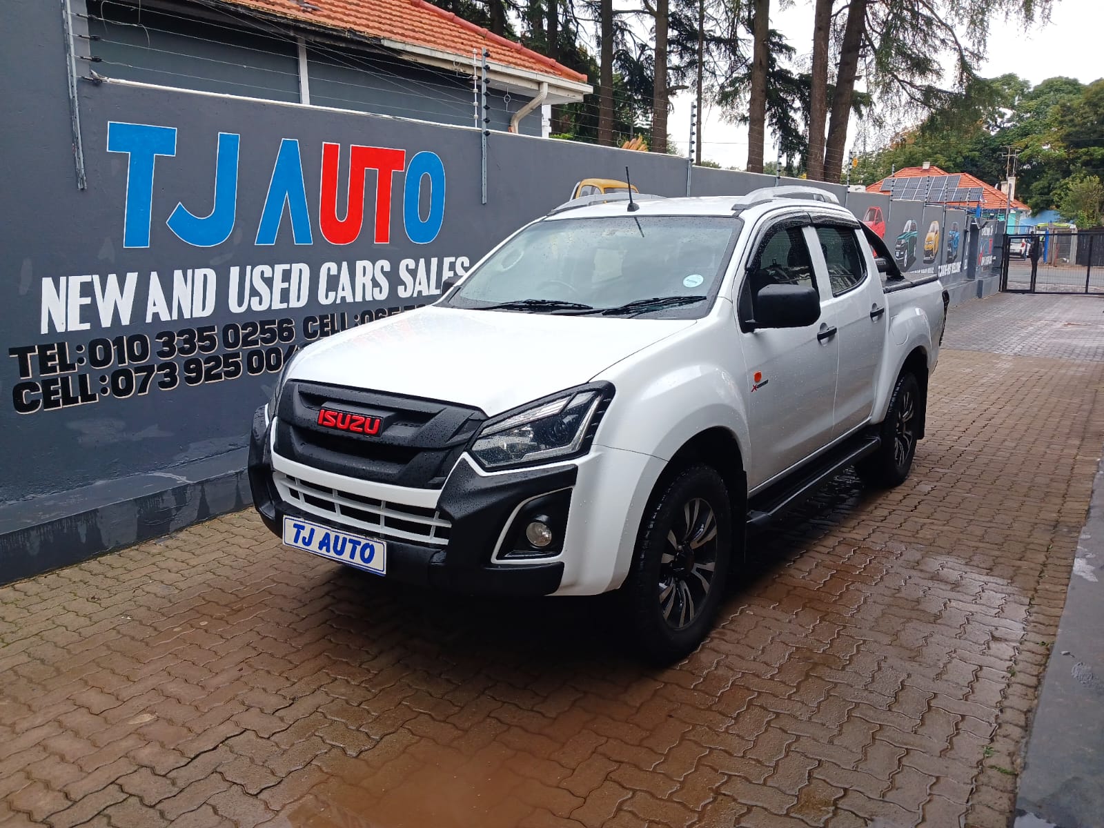 Read more about the article 2021 ISUZU D-Max 250 DOUBLE CAB X-RIDER AUTO