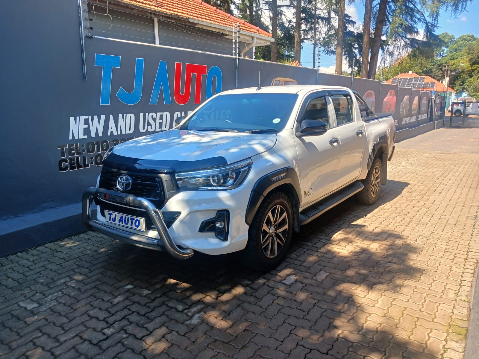Read more about the article 2017 TOYOTA HILUX 2.8GD-6 DOUBLE CAB 4×4 RAIDER AUTO