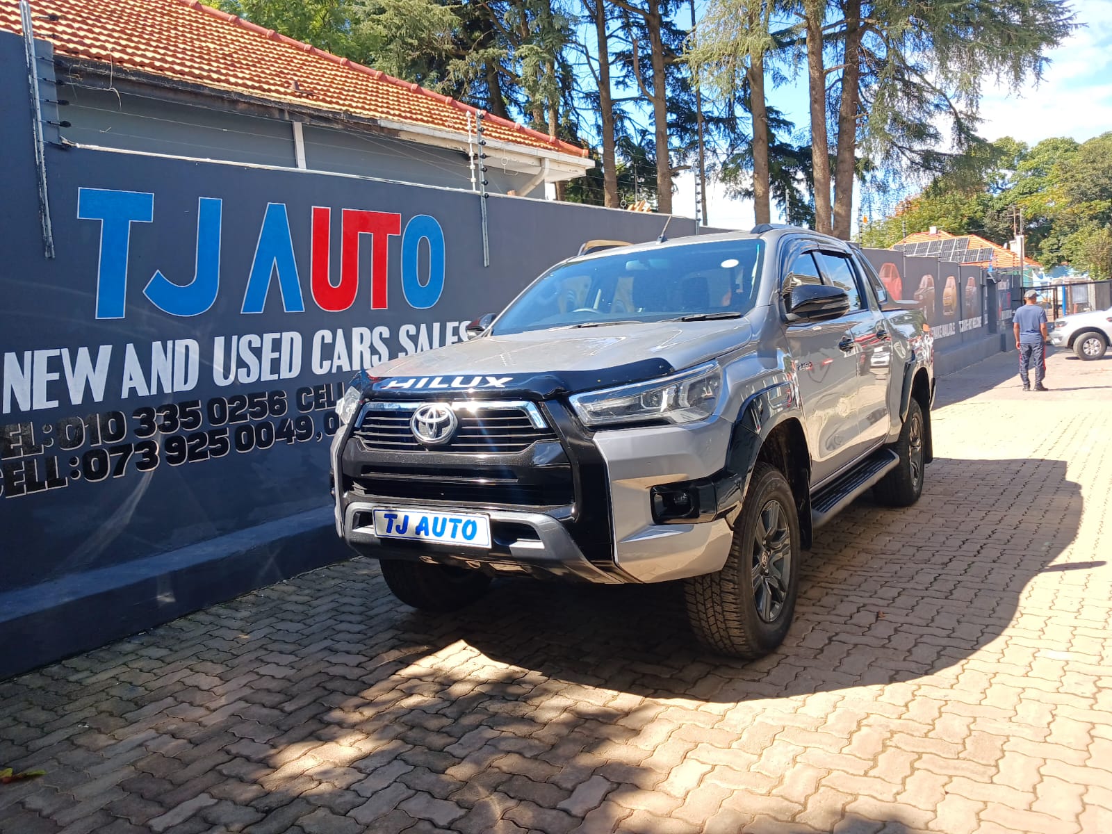 Read more about the article 2023 TOYOTA HILUX 2.4GD-6 DOUBLE CAB RAIDER AUTO