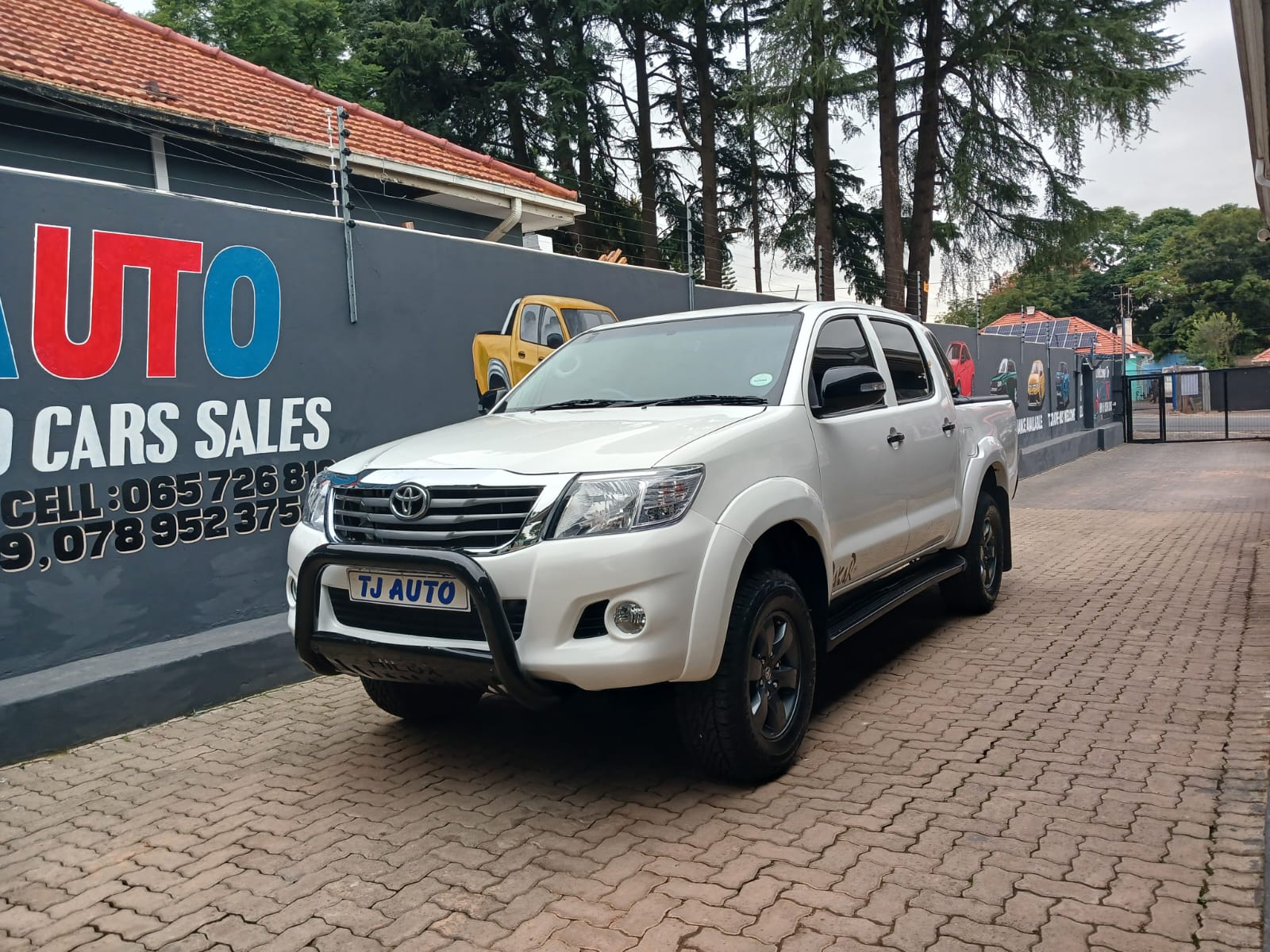 Read more about the article 2012 TOYOTA HILUX 2.5D-4D DOUBLE CAB 4×4 SRX