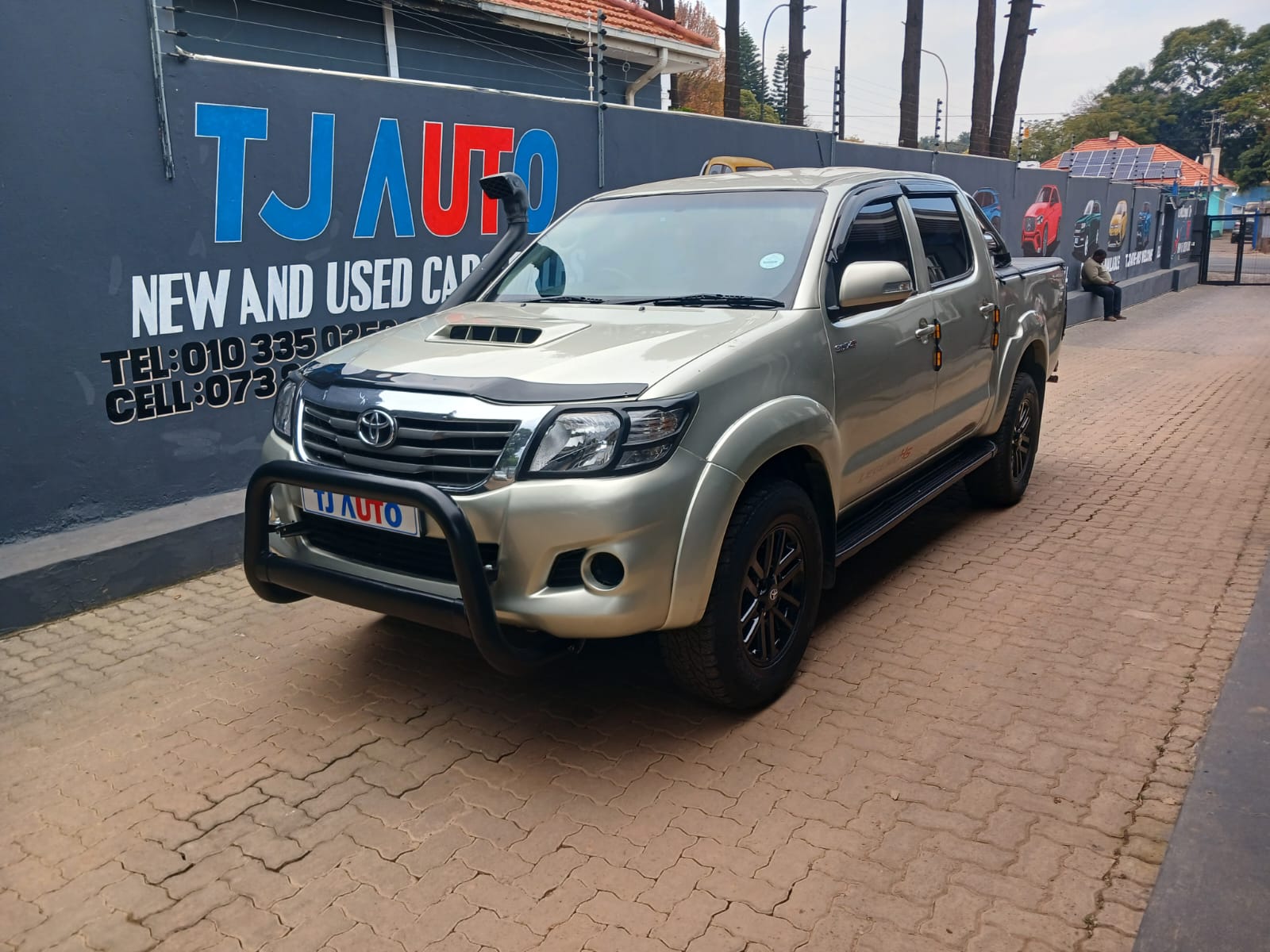 Read more about the article 2016 TOYOTA HILUX 3.0D-4D DOUBLE CAB RAIDER LEGEND 45 AUTO